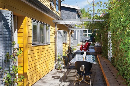 Koo's Courtyard