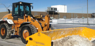 R.M. Landscape Snow Pusher