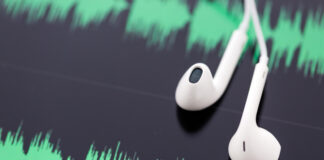 podcast headphones