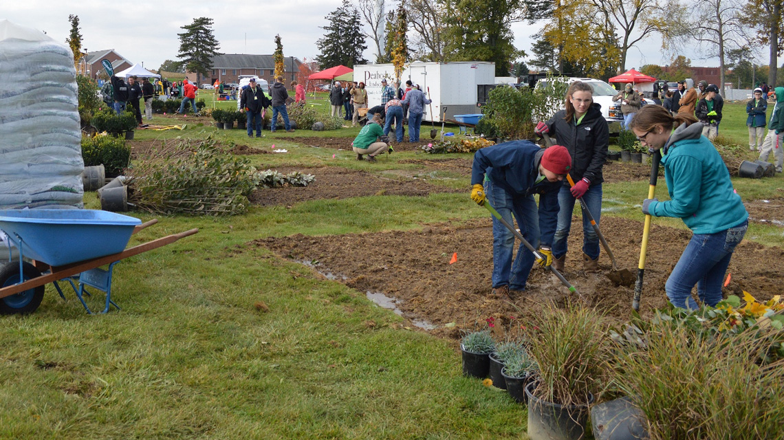 Ohio High School Landscape Olympics, plant installation