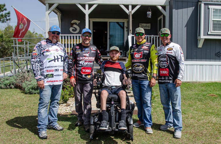 Toro fishing pros